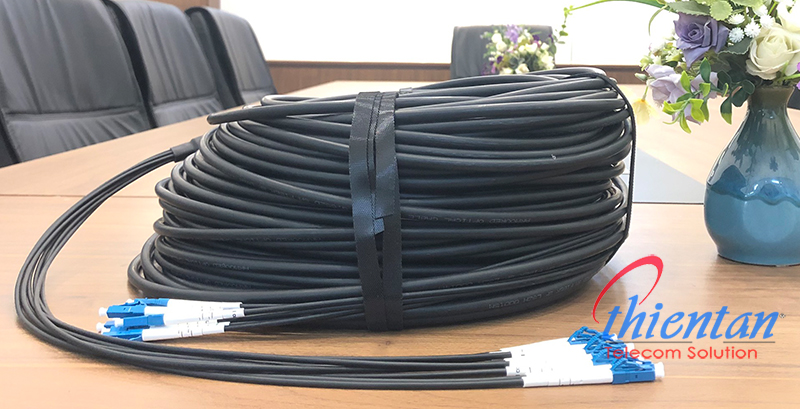 Cap quang da chien 8fo lc