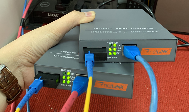 Converter Netlink HTB-4100AB Single-mode 20 km loại 1 sợi quang