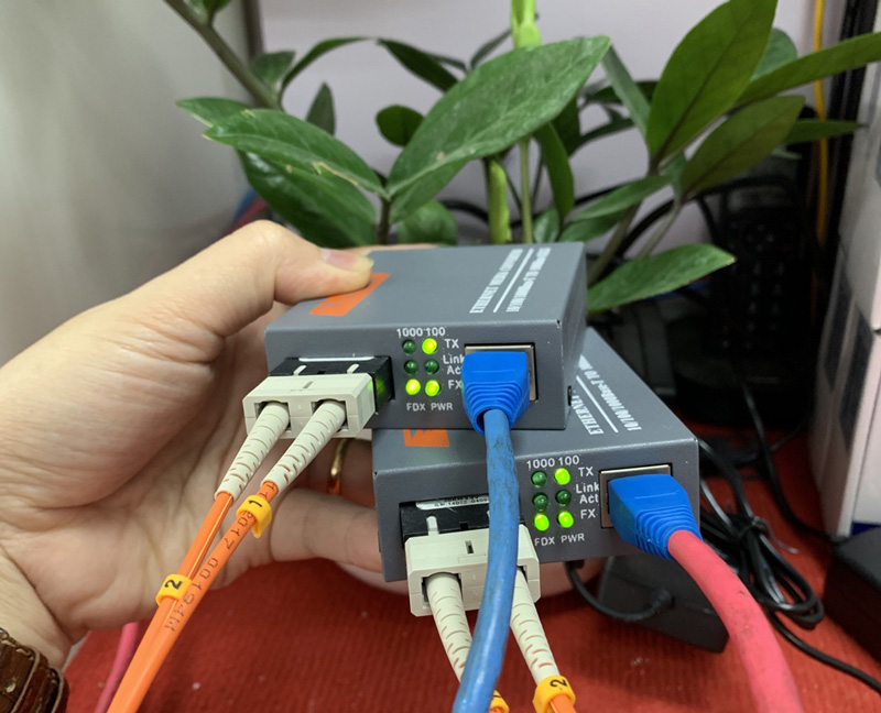 converter quang 2 sợi HTB-GS-03 Bộ chuyển đổi quang điện 2 sợi Gigabit NETLINK HTB-GS-03