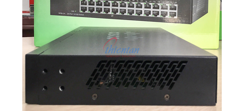 Switch 24 port 10/100Mbps Cisco SF95-24